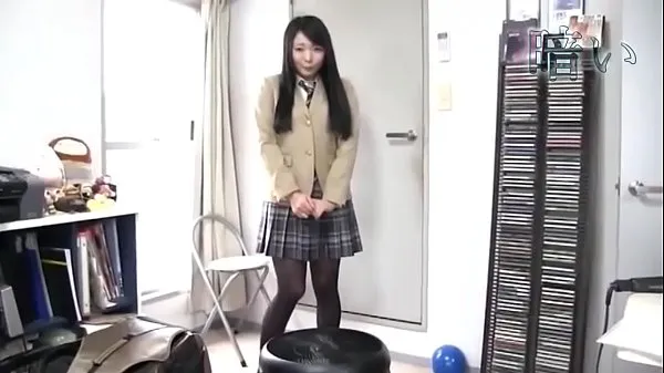 Фетиш порно - милая японка играет со своими чулками