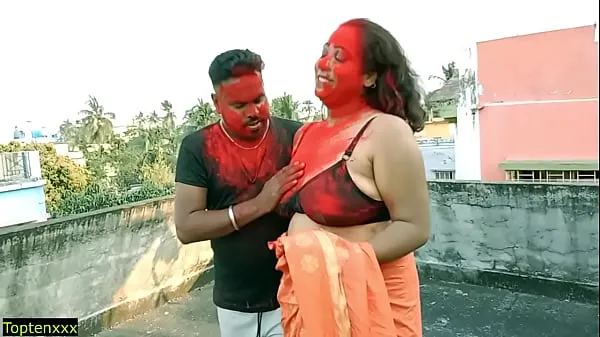 Assista a Lucky 18yrs Tamil boy hardcore sex with two Milf Bhabhi!! Best amateur threesome sex filmes poderosos